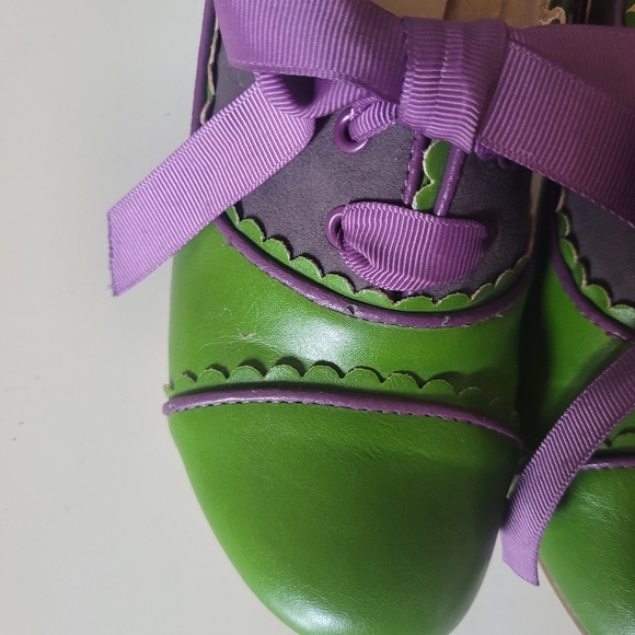 Chelsea Crew Green and Purple Heels with Scalloped Detail, GUC, Size 6.5 - Picture 4 of 10